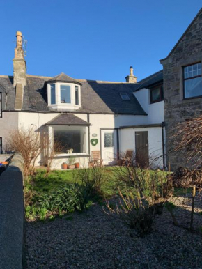 Whitehills Cottage - dogs welcome